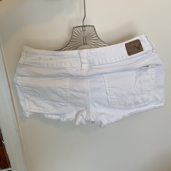 LIKE NEW American Eagle Shorts - Picture 2 of 3